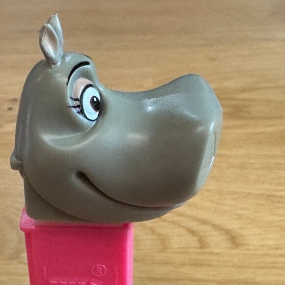 PEZ Candy Dispenser DreamWorks Madagascar Gloria the Hippo, Pink Stem, 2005 - Picture 10 of 16